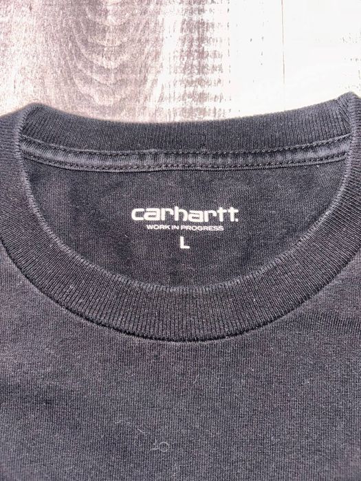 Продам футболку Carhartt в гарному стані.