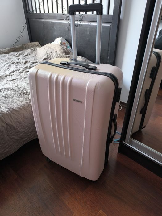 Walizka na kółkach, duża (70×40×27,5 cm), różowa