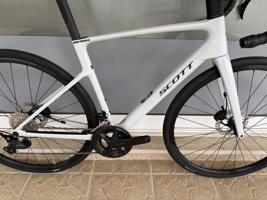 Bicicleta Scott Addict - coleção 2027