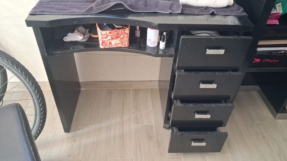 Mesa de unhas para estabelecimento