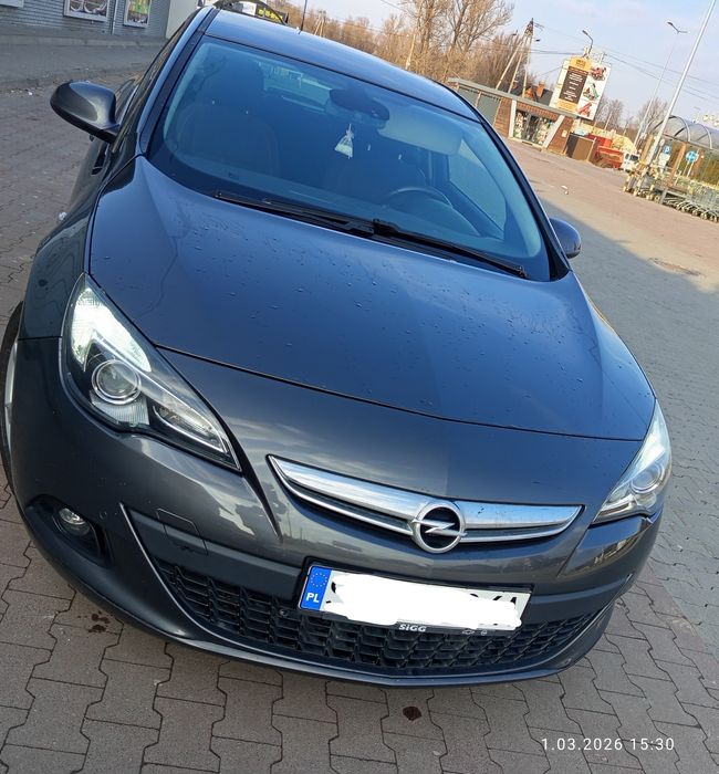 Opel Astra J gtc