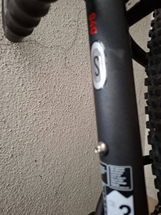 Bicicleta Scott Aspect 940 - preta e vermelha - NOVA