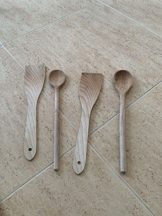 Miscelania (colheres de pau, concha, sacos de congelamento…)