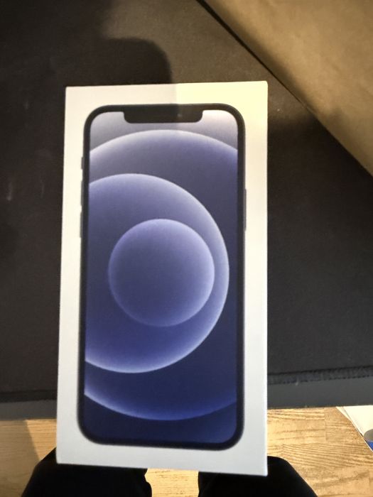 Iphonne 12 64 g…..