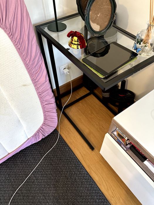 Mesa lateral: VITTSJÖ laptop stand