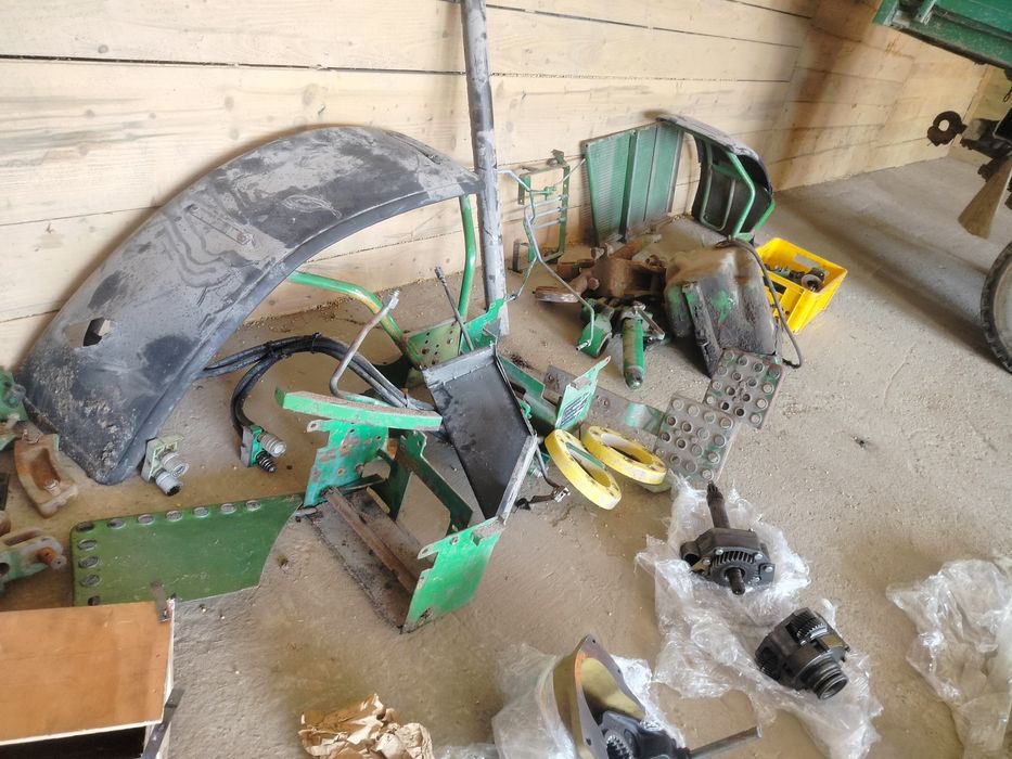 Запчастини john deere 3640 3040 3140 3350 3650 1640 2040 2650