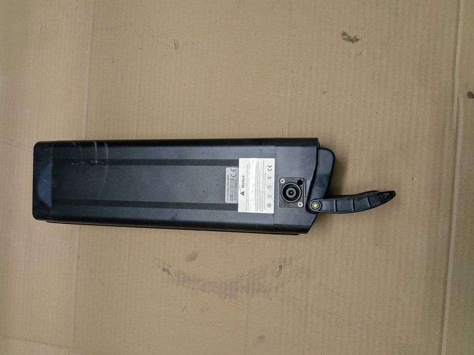 Bateria de bicicleta, que precisa de reparação