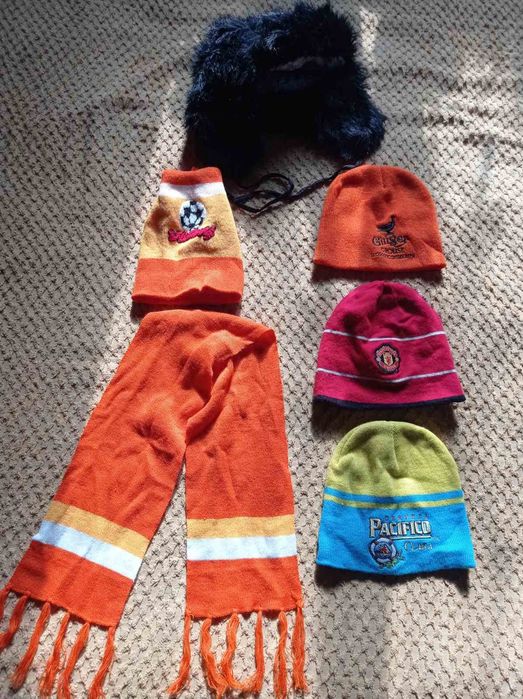 /Шапки дитячі //