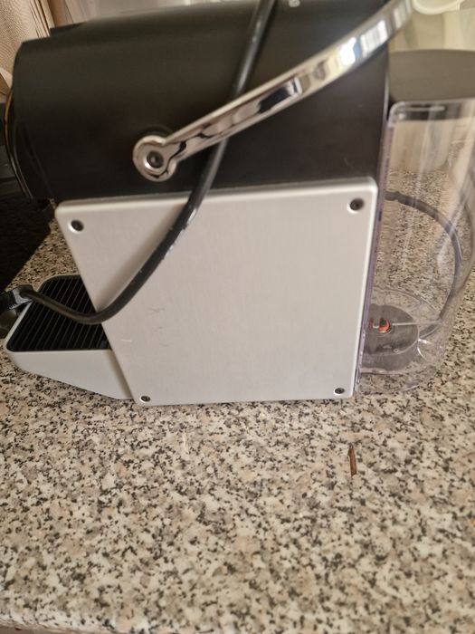 2 Máquinas de  café Nespresso para peças