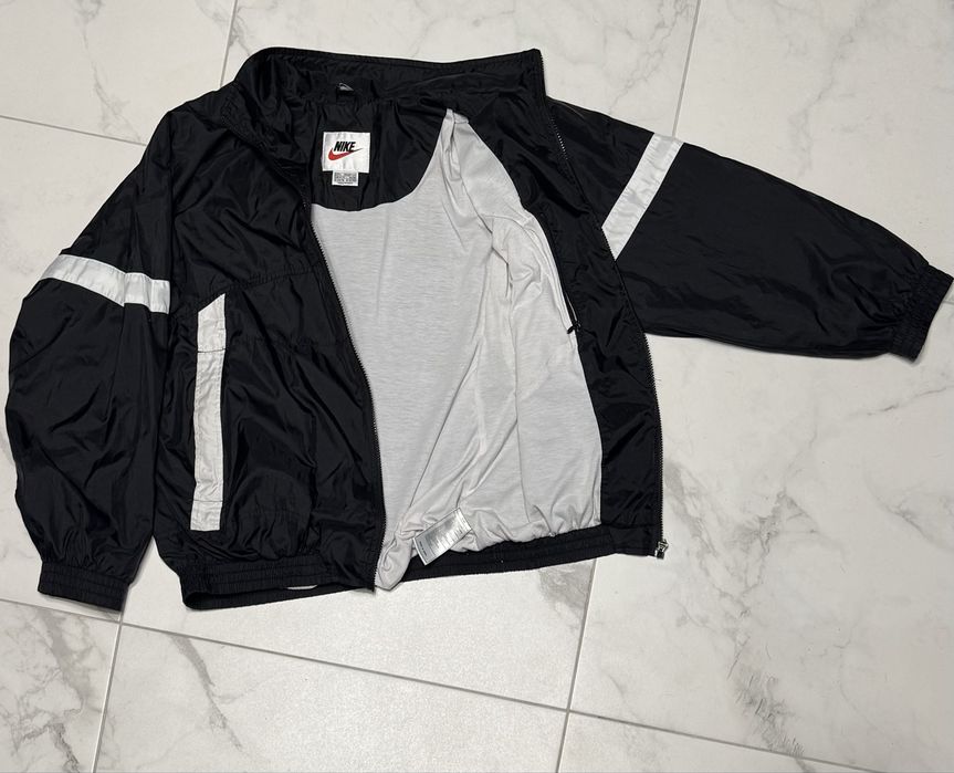 Спортивна куртка  Nike