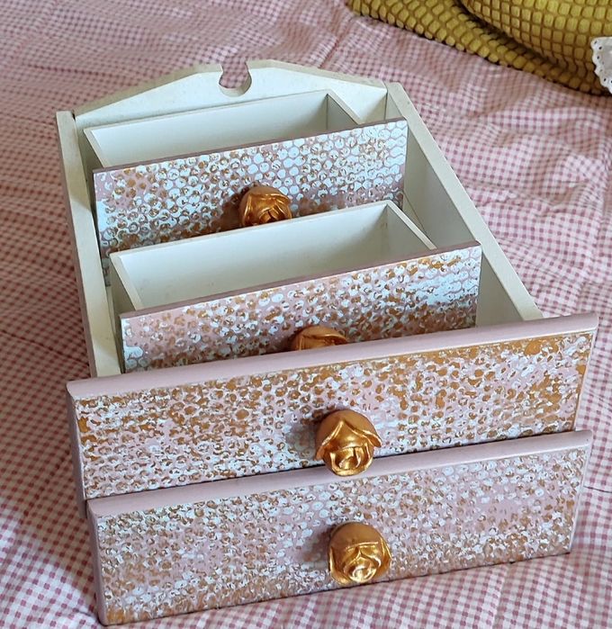 Conjunto quarto - tocador com cadeira + mesa de cabeceira