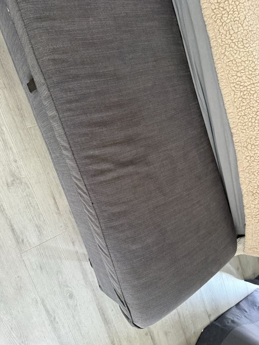Szara ławeczka ze schowkiem Ikea