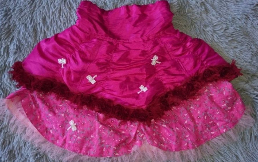Sprzedam różne ubranka dla dziewczynki, spodniczki, sukienki