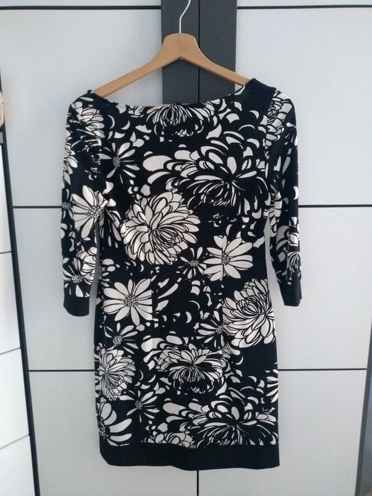 Sukienka bialo- czarna F&F