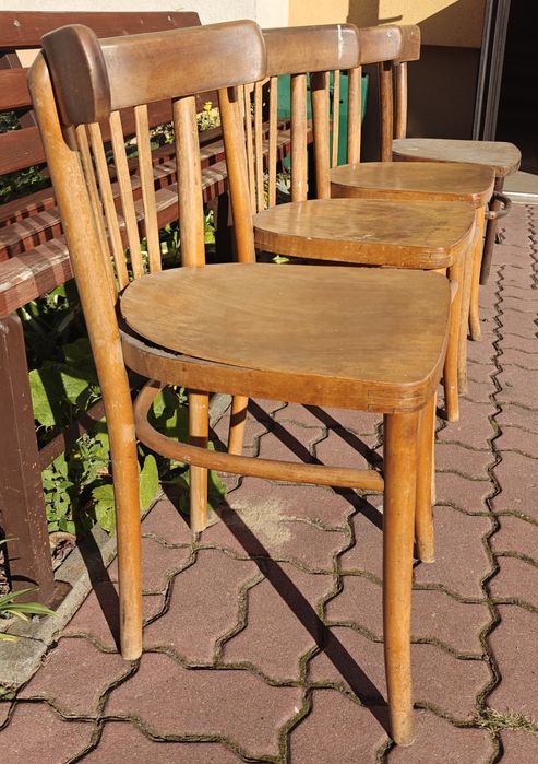 4 stare krzesła drewniane do renowacji PRL vintage