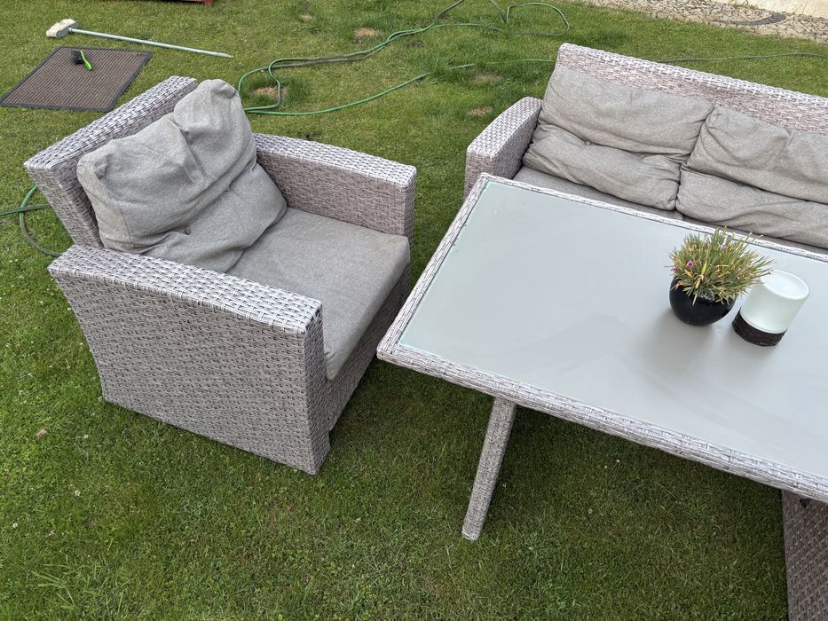 Meble ogrodowe technorattanowe