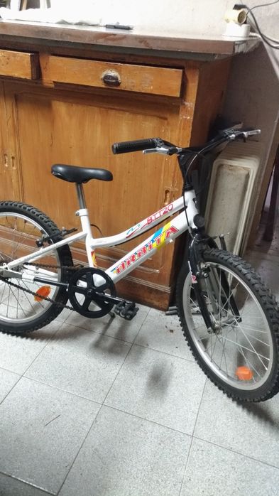 Bicicleta Infantil Marca Órbita  Modelo   BTT 20 com estrutura robusta