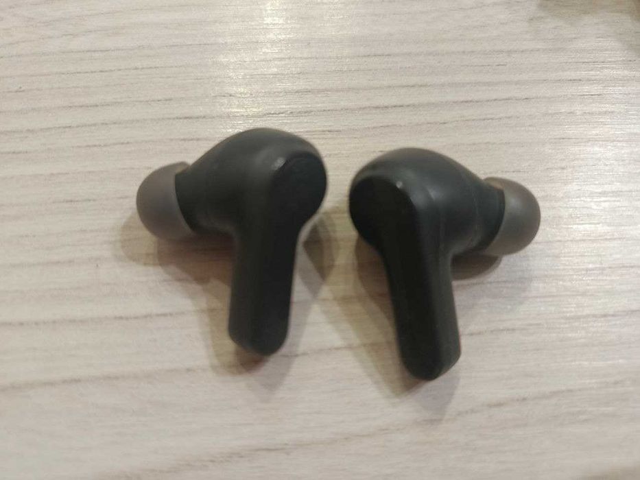 Продам навушники JBL, є дефект
