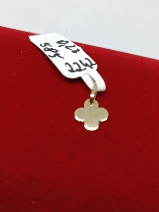 Złoty wisiorek koniczynka, złoto próby 585