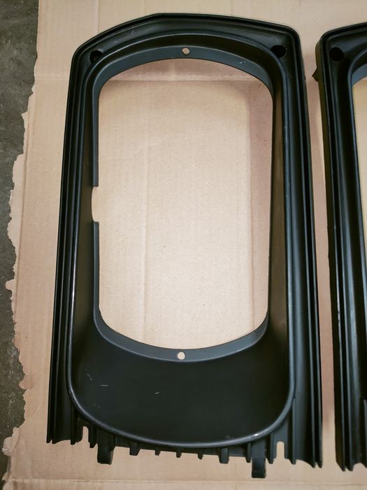 Atrapa grill światła przód skoda 105 120