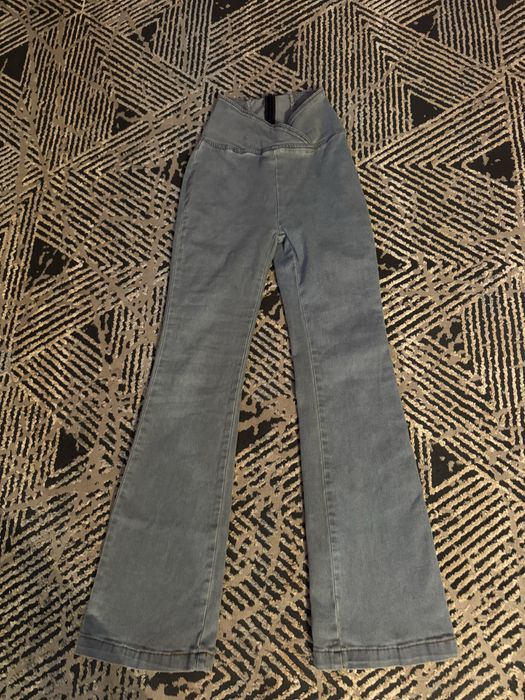 Продам кльошні джинси ,стан нових!