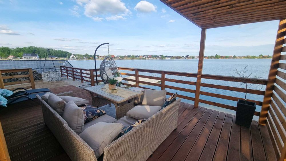 Domek nad jeziorem w Spalonej z własną plażą
