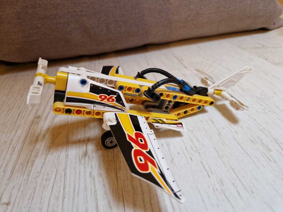 LEGO Technic Odrzutowiec 42044