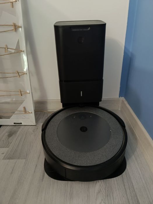 iRobot Roomba i3