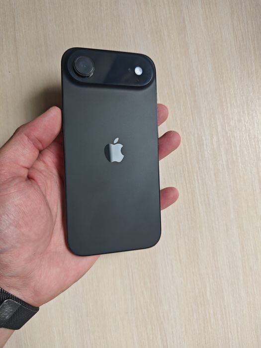iPhone 17 AIR неверлок