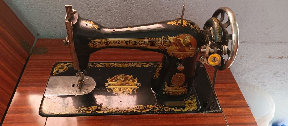 Máquina costura singer