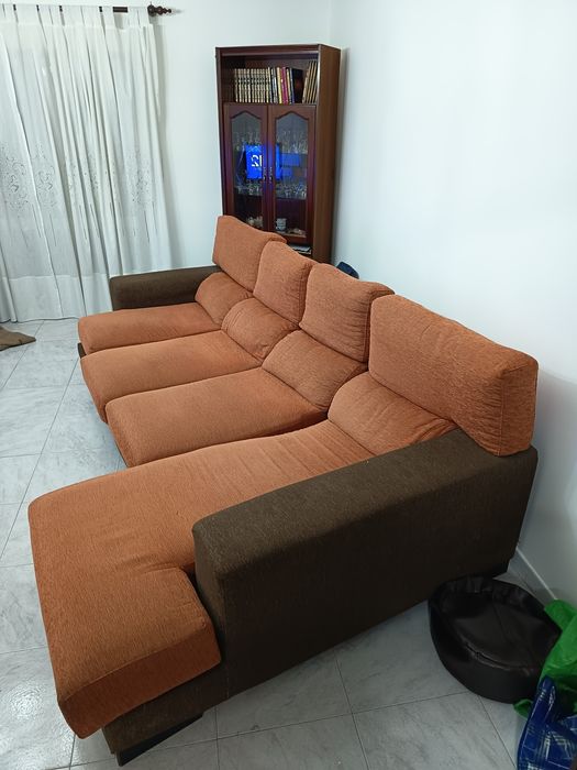 Sofá com chaise long