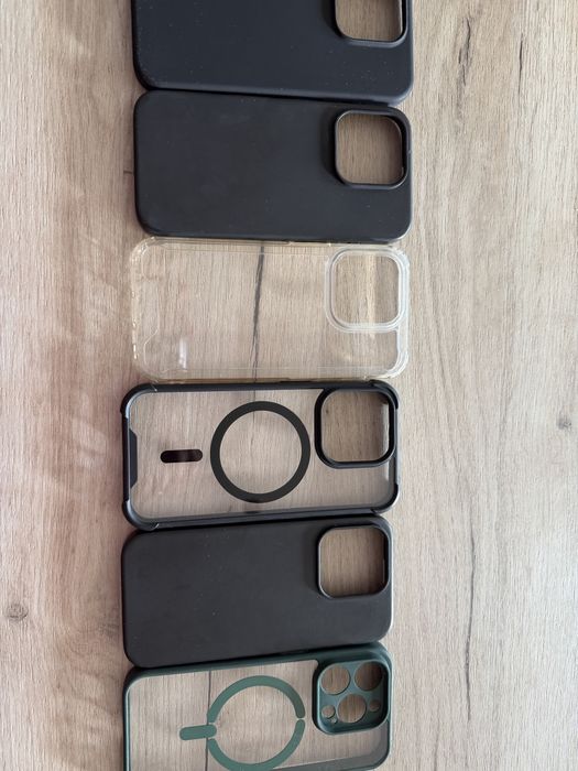 Capas para iphone 15 pro praticamente novas