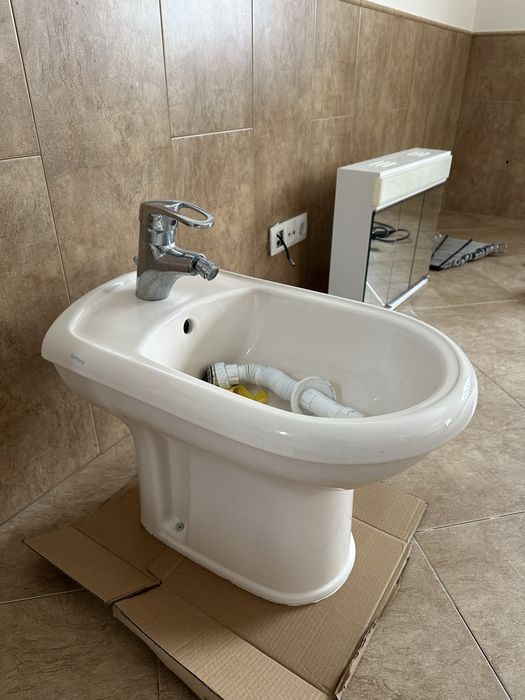 Bidé Sanitana com acessórios