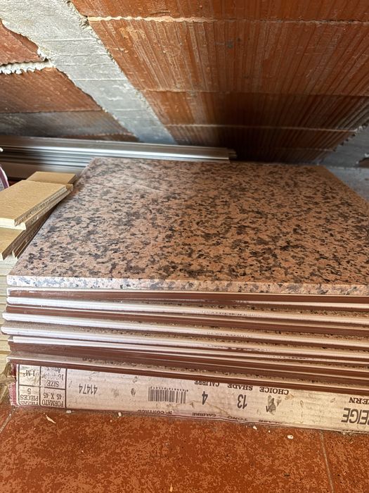 Granito rosa 45*45 (2m2 /3 m2)