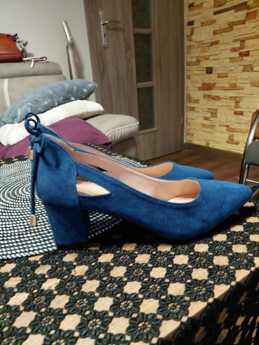 Piękne buty na obcasie