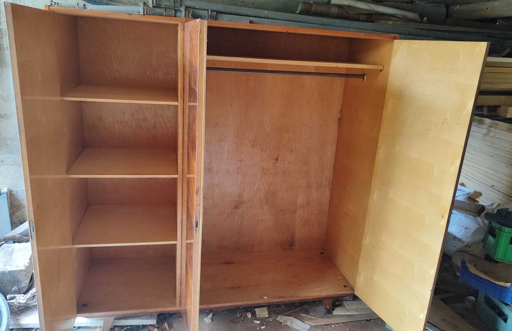 Stara używana szafa PRL