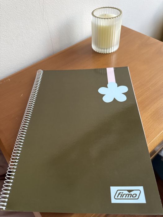 Caderno A4 quadriculado