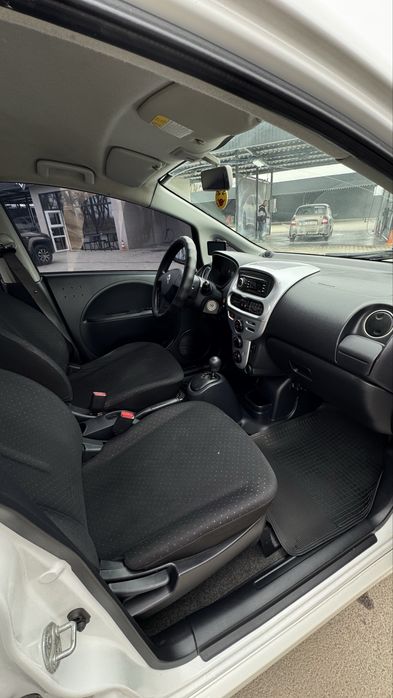 CITROEN C-ZERO 2013 рік чудовому стані!