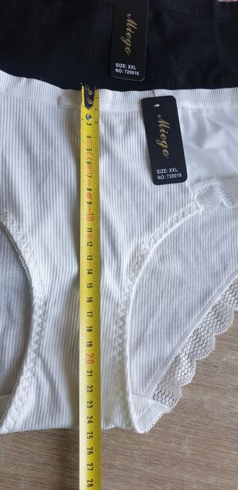 4×Damskie majtki figi w prążek 2XL