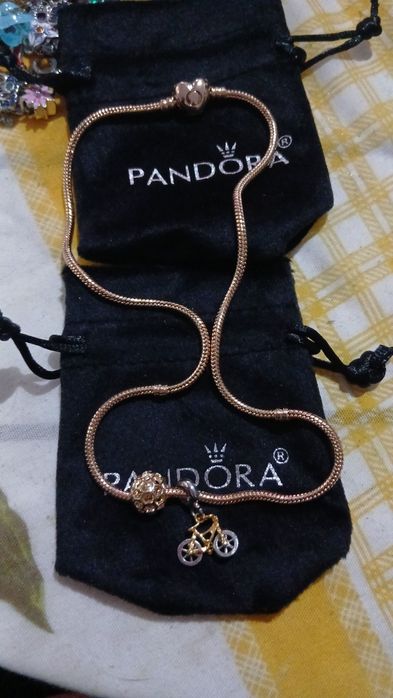 Fios dourados com 2 pingentes