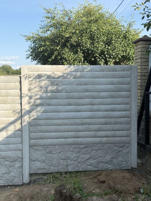 бетонний паркан,стовпчики під сітку та під саджанці