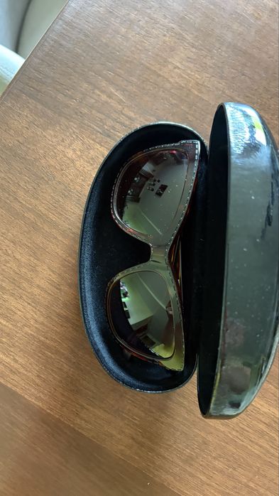 Okulary przeciwsłoneczne Moschino