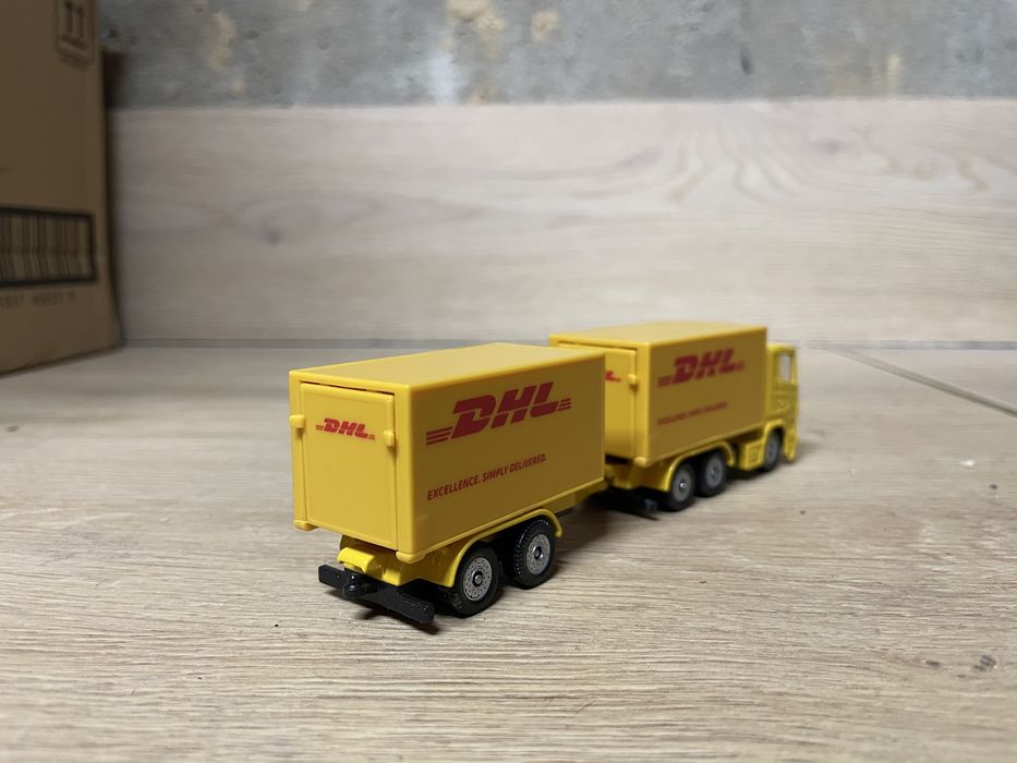 Siku Ciężarówka Z Przyczepą DHL S1694