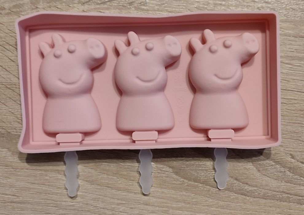 Silikonowe formy, foremki do lodów Peppa, owoce, miś, zajączek, arbuz