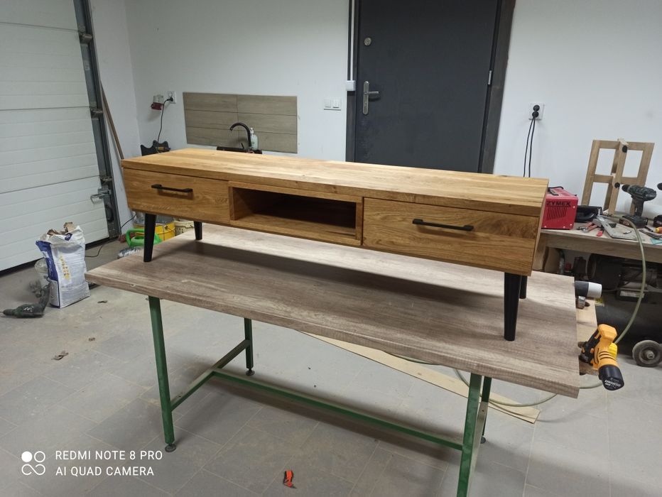 Szafka RTV ''Heda'' 150-200 cm lity dąb,  loft, lakier olej