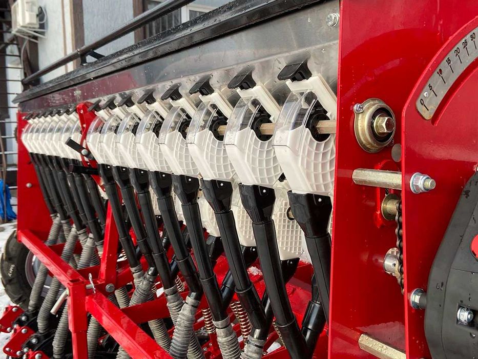 Міні сівалка зернова навісна СЗ 1,8 2,1 2,4 2,7 під трактор Ловол ЮМЗ