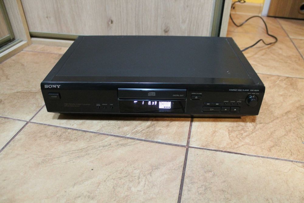 Odtwarzacz CD Sony CDP-XE210