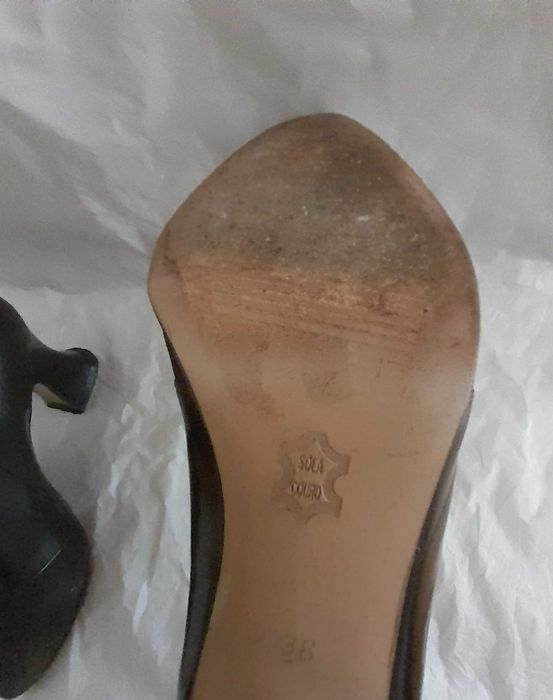 Sapatos em pele de cerimónia