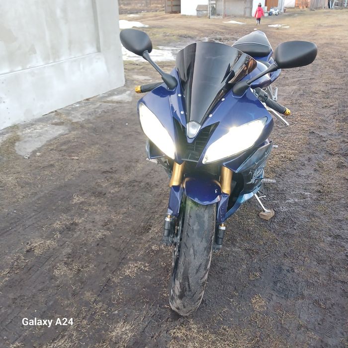 Yamaha YZF R6 600см²