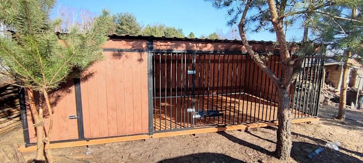 Kojce dla Psów klatki boxy schowki drewniane transport montaż w cenie